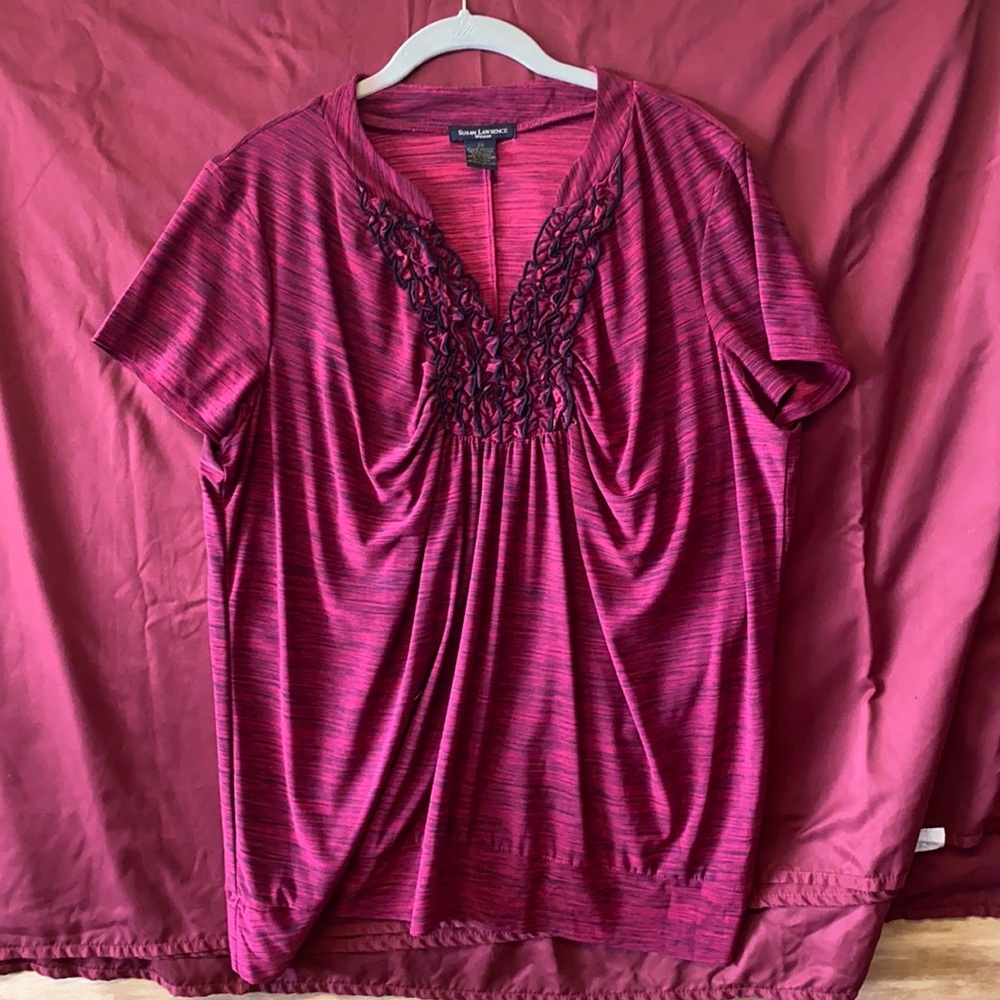 Susan Lawrence top